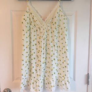 Victoria’s Secret lemon nightgown 🍋